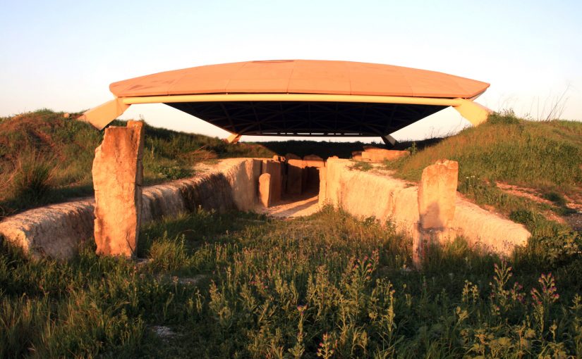 Macrocosmos y microcosmos en el dolmen de Alberite